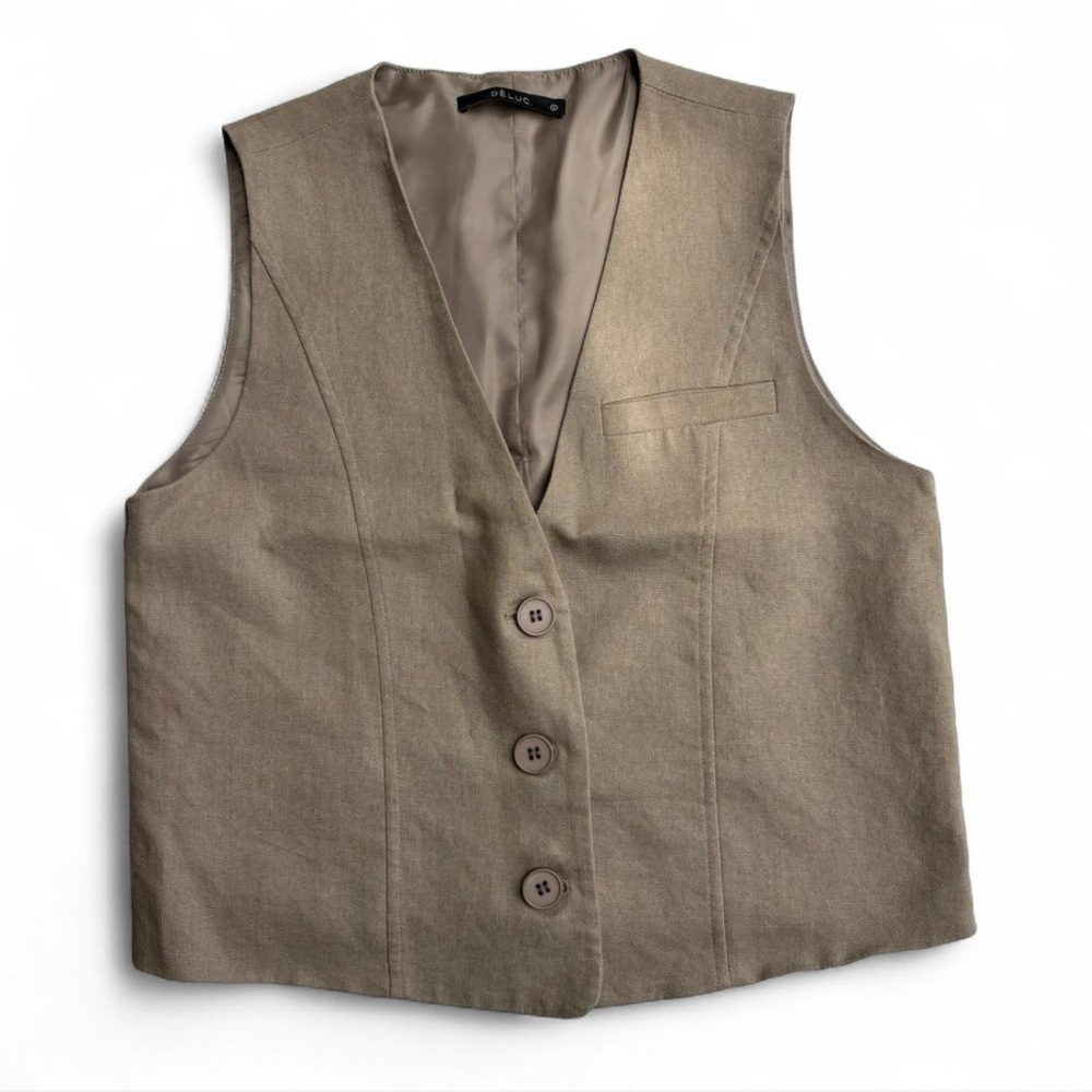 Stylish Tan Button-Up Vest